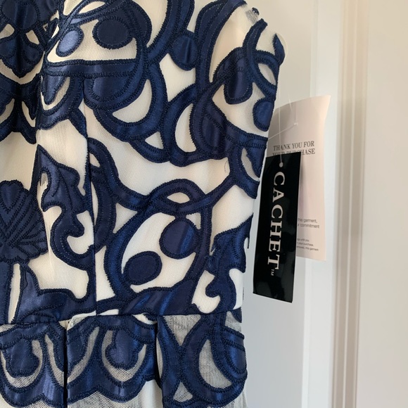 Cachet from Lord and Taylor - Picture 4 of 10